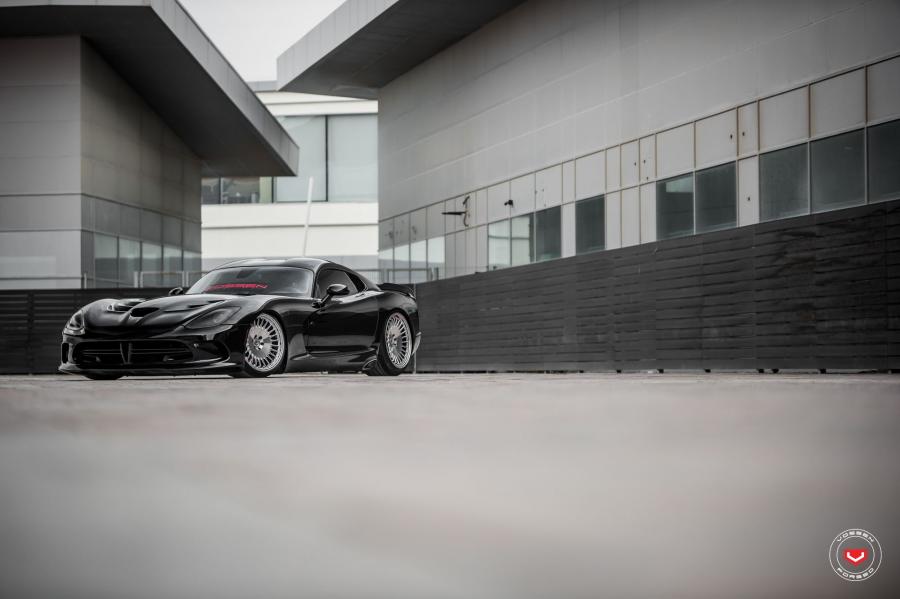  Dodge Viper SRT on Vossen Wheels (ML-R1) 2019 года  (фото 21 из 24)